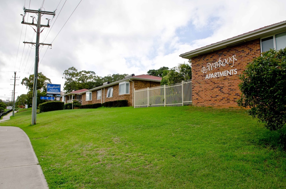 Baybrook Motor Inn & Apartments