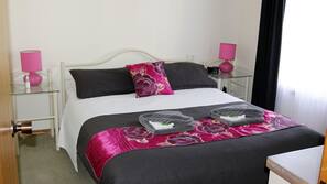 2 bedrooms, desk, iron/ironing board, wheelchair access
