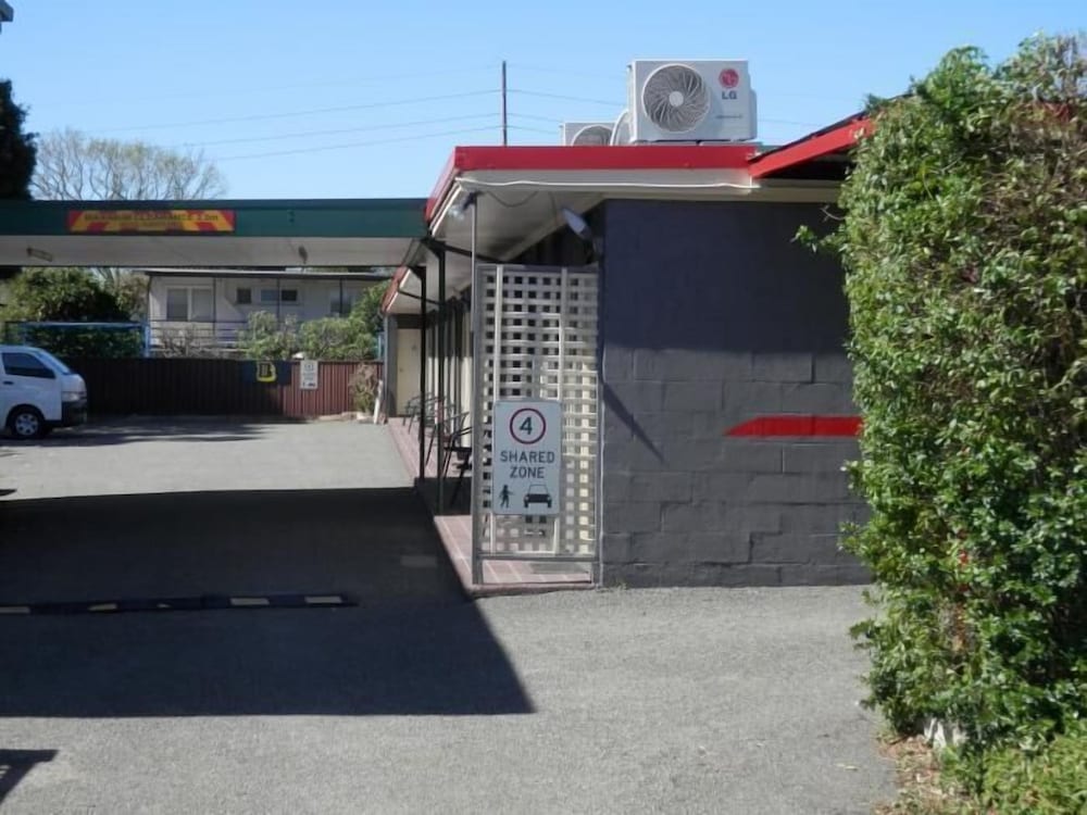 Benjamin Singleton Motel