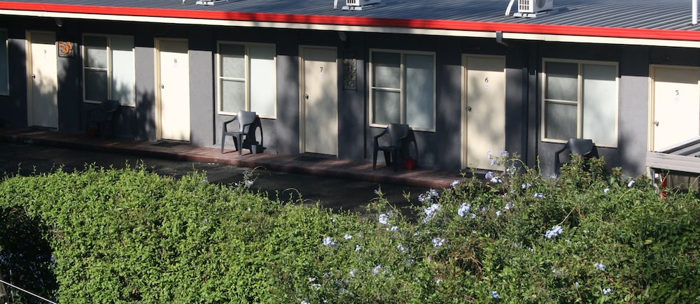 Benjamin Singleton Motel