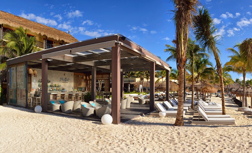 Bar (on property), Catalonia Yucatan Beach - All Inclusive