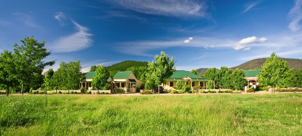 Autumn Abode Cottages