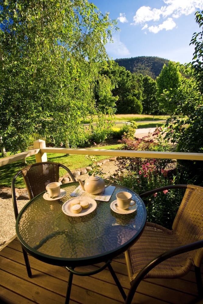 Autumn Abode Cottages