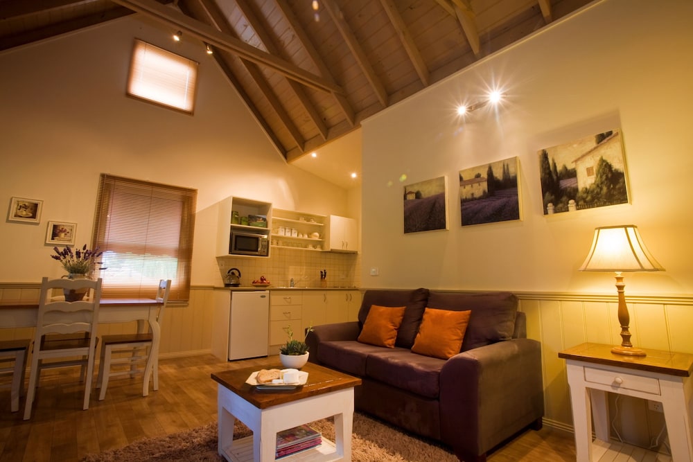 Autumn Abode Cottages