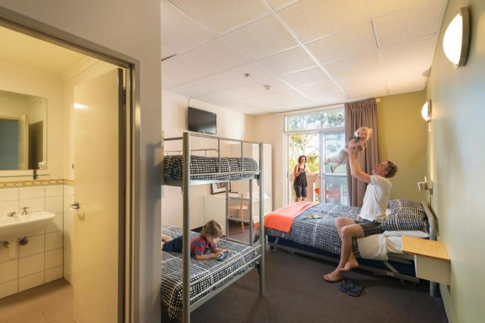 Adelaide Central YHA - Hostel