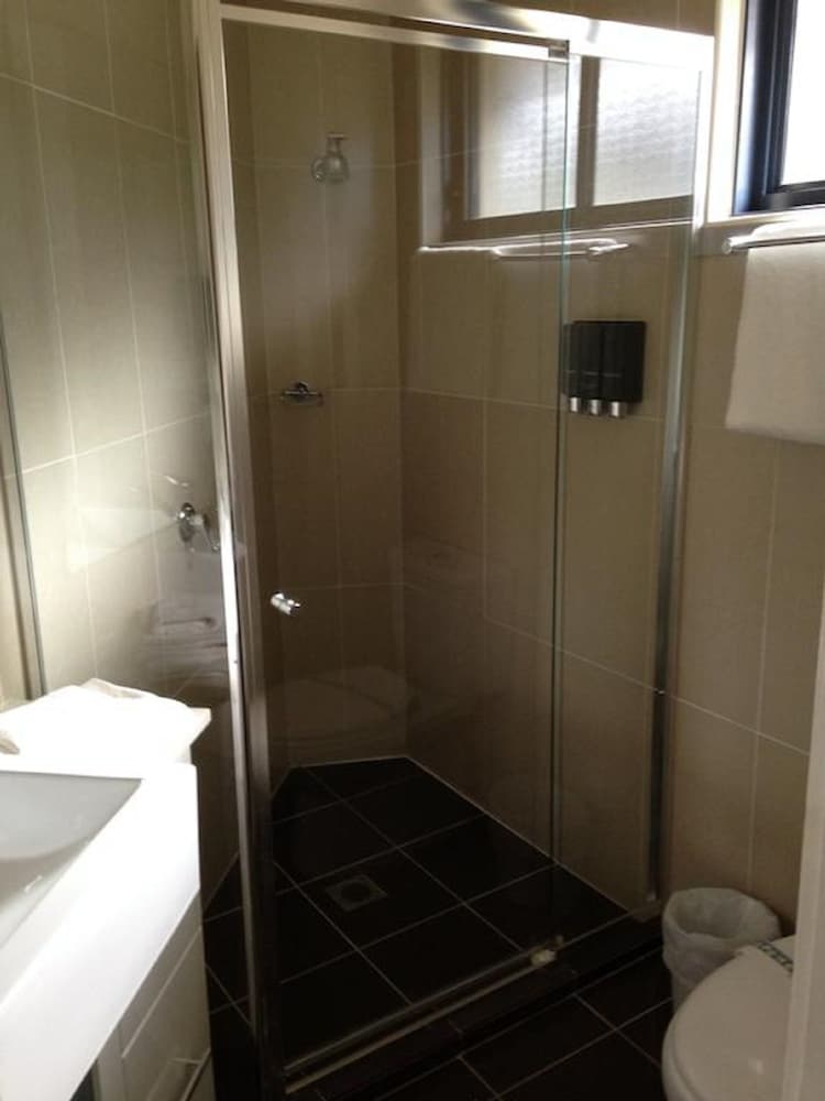 Francis Phillip Motor Inn