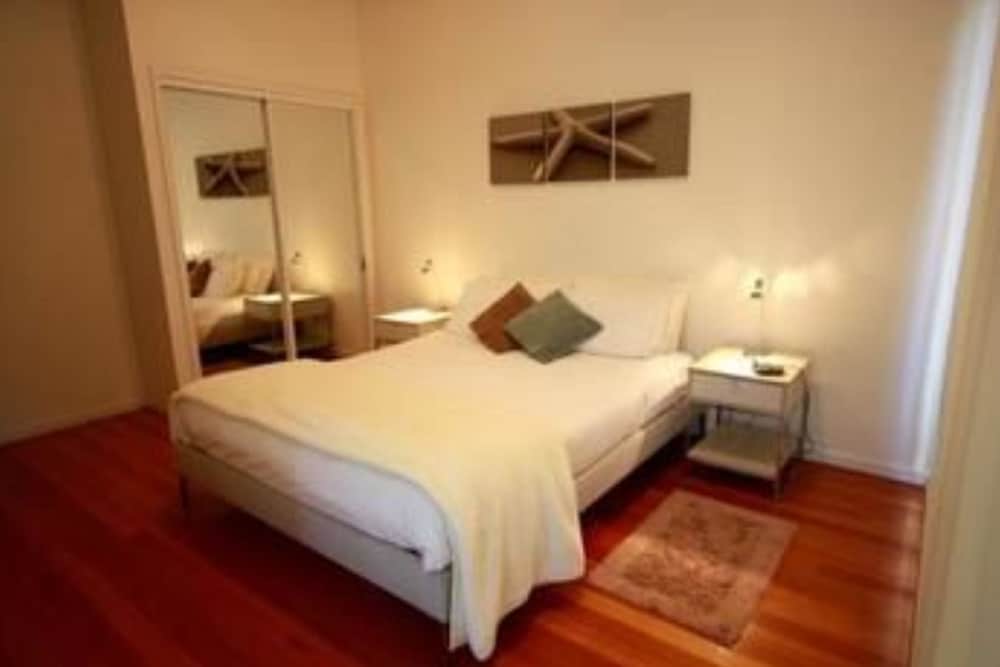 Mobys Beachside Retreat
