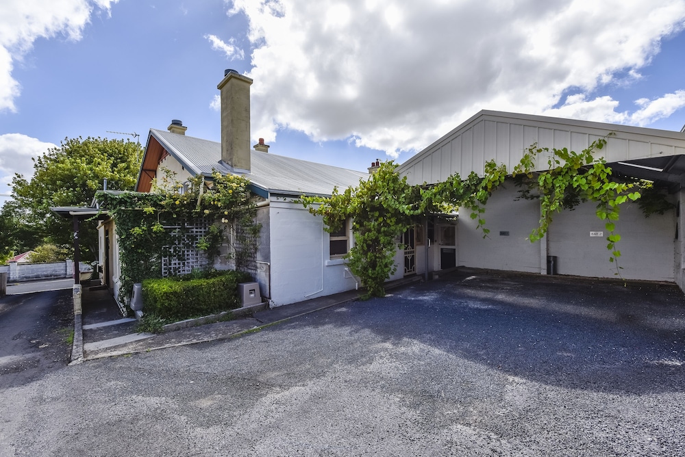 Wyatt Guest House