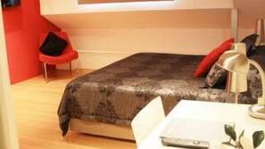 Desk, iron/ironing board, free WiFi