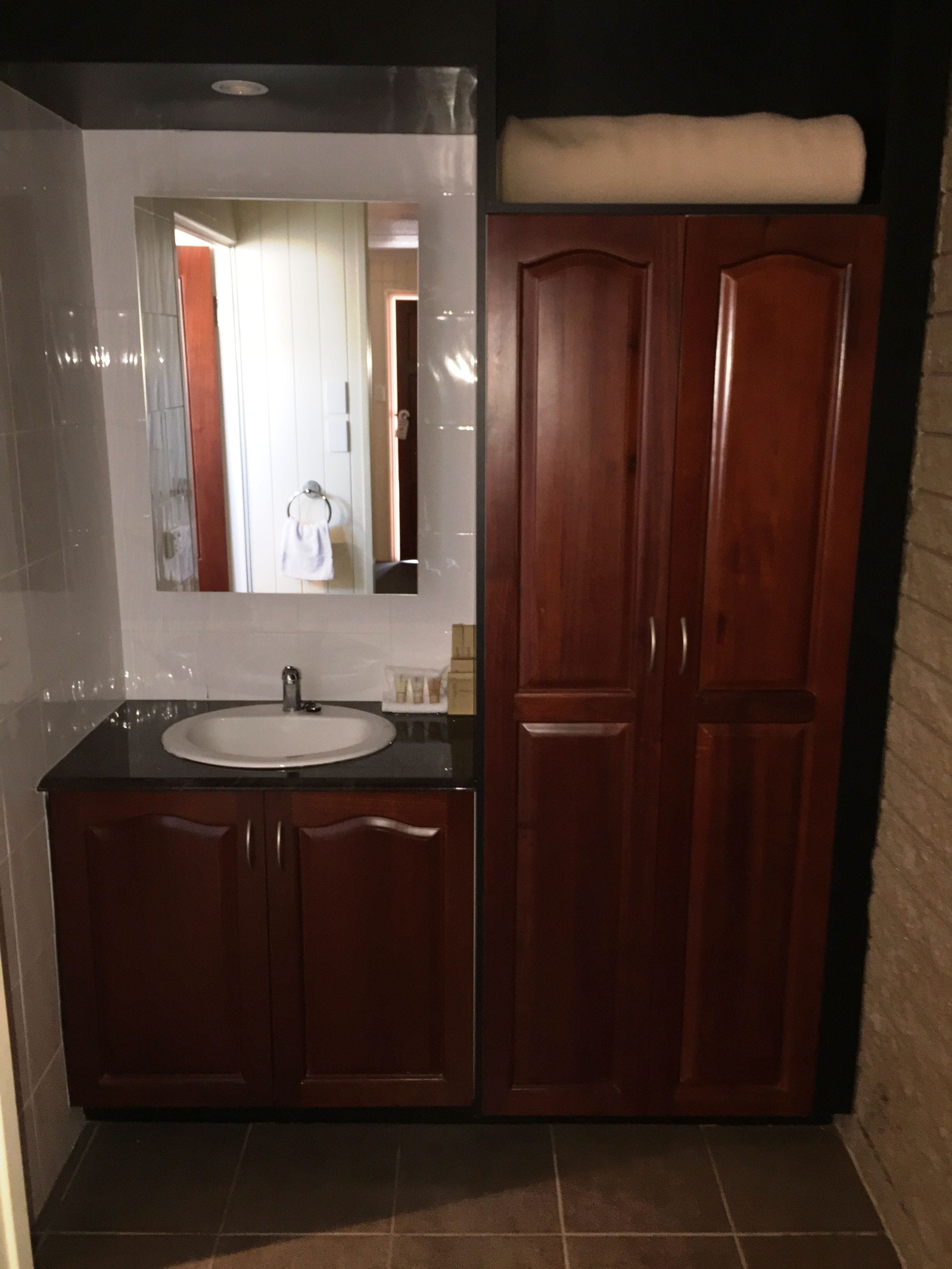 Country Plaza Motor Inn