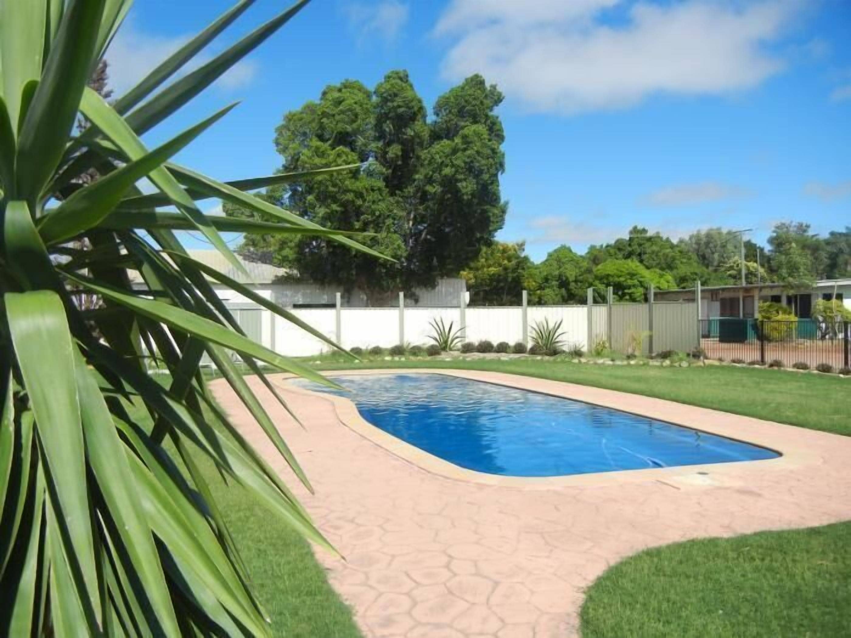 Longreach Tourist Park - Caravan Park