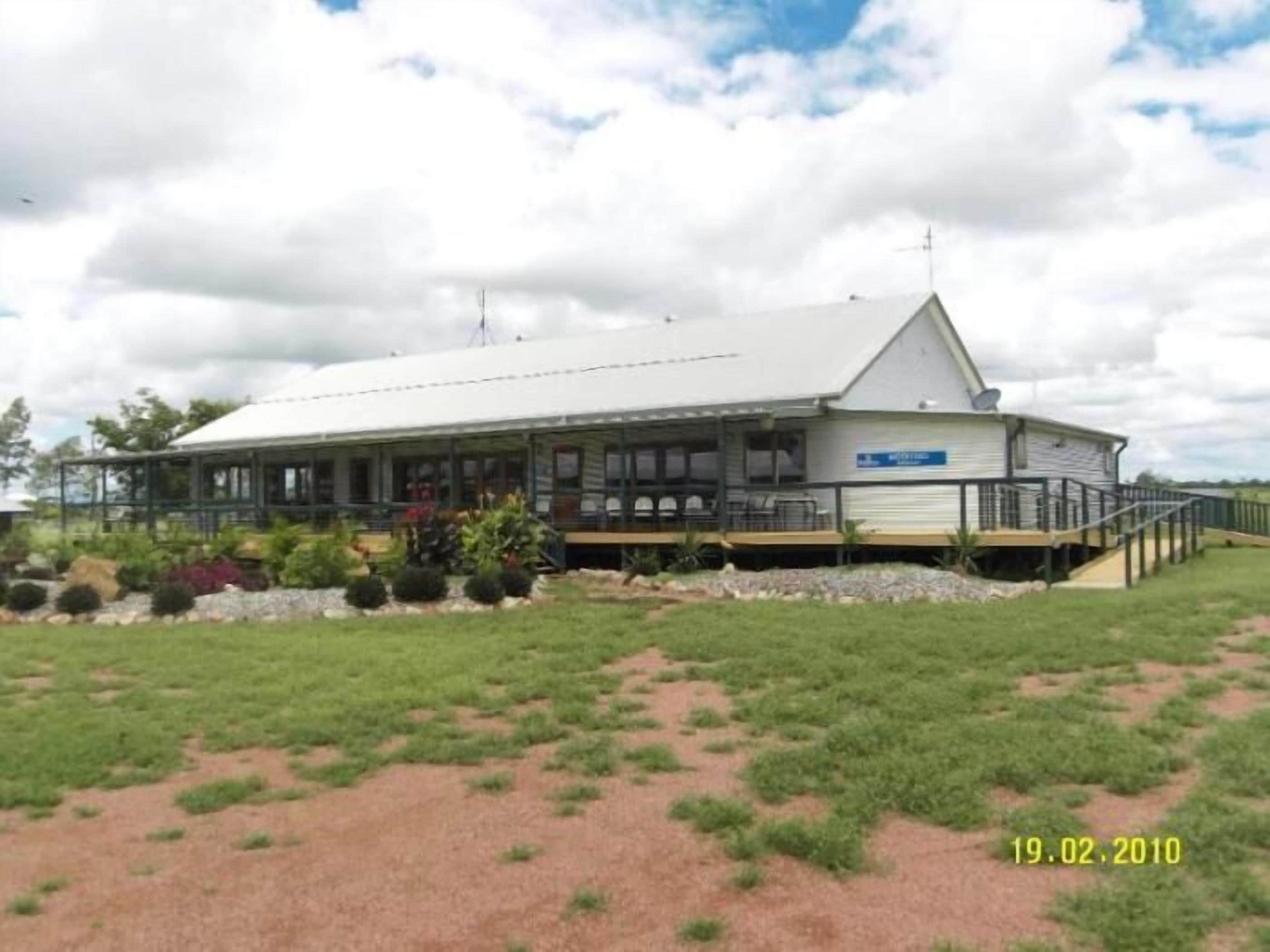 Longreach Tourist Park - Caravan Park