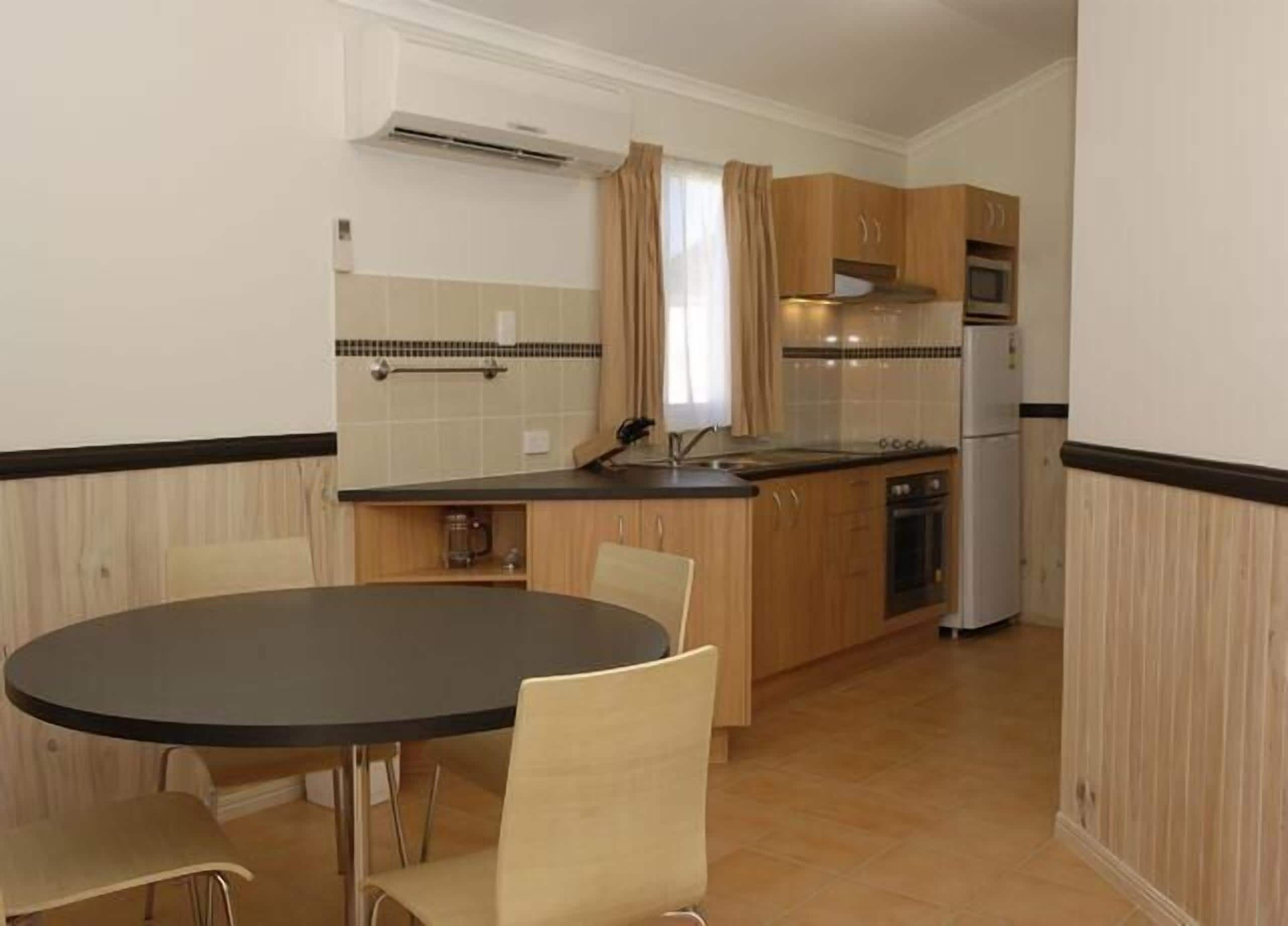 Longreach Tourist Park - Caravan Park