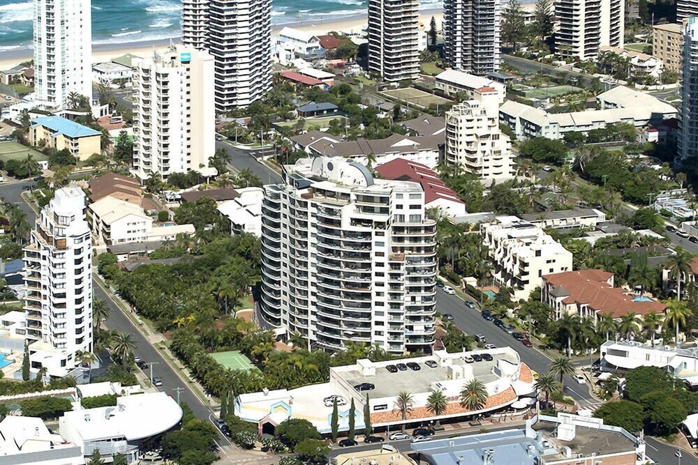 The Meriton On Main Beach