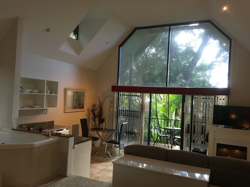 Tamborine Luxury Chalets