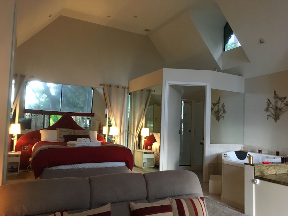 Tamborine Luxury Chalets