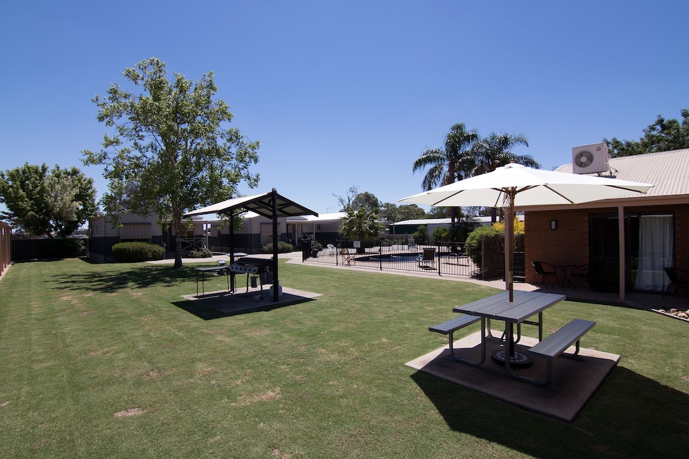 Ashleigh Court Motor Inn