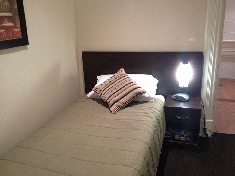 Captain Cook Hotel