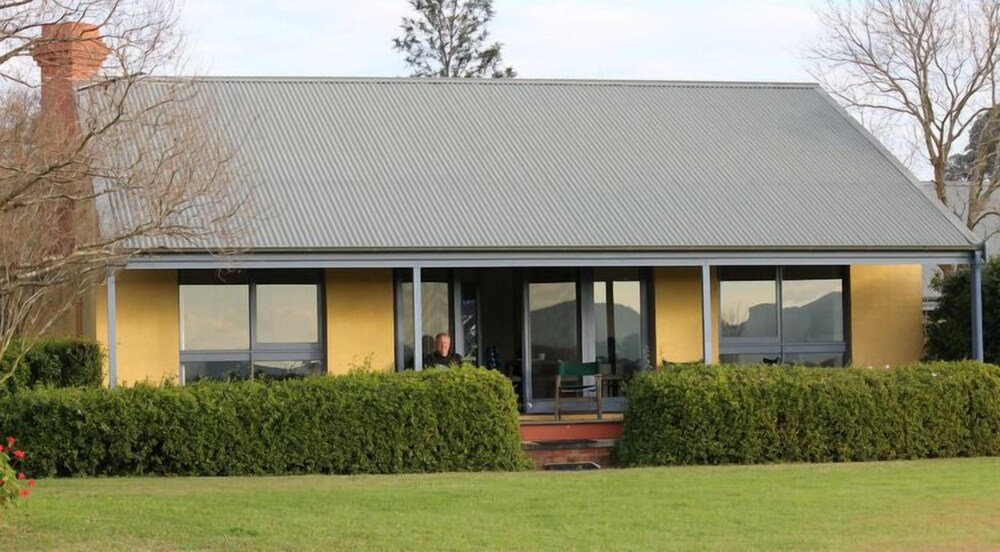 Tranquil Vale Vineyard & Cottages