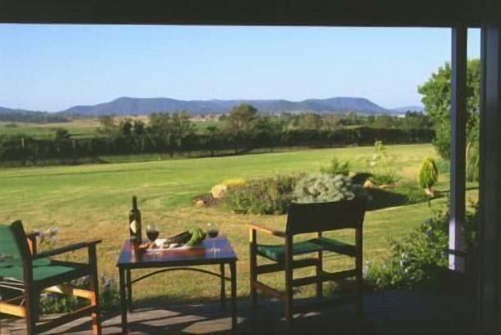 Tranquil Vale Vineyard & Cottages