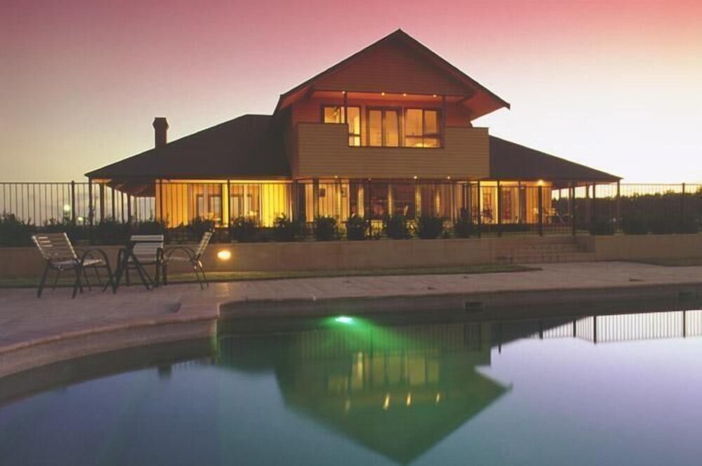 Tranquil Vale Vineyard & Cottages