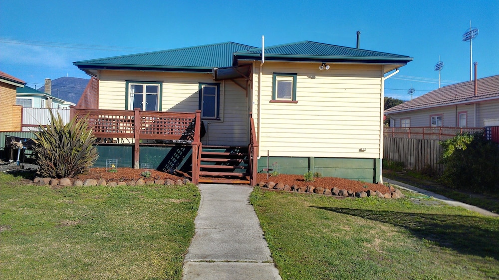 Hobart Cabins and Cottages