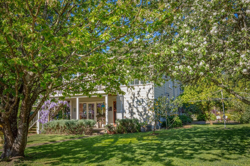 The Heart of Emerald Bed & Breakfast