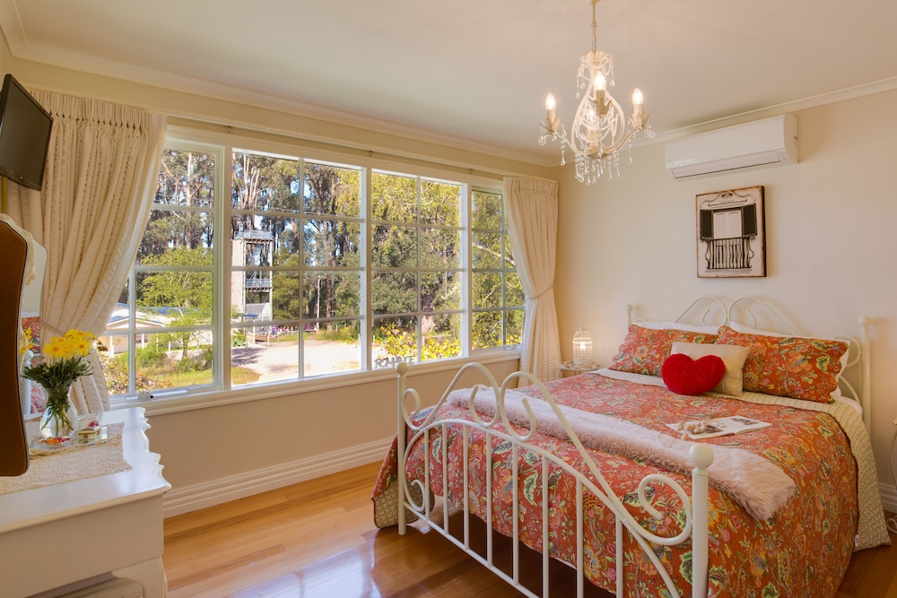 The Heart of Emerald Bed & Breakfast