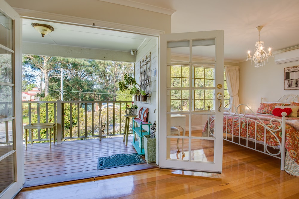 The Heart of Emerald Bed & Breakfast