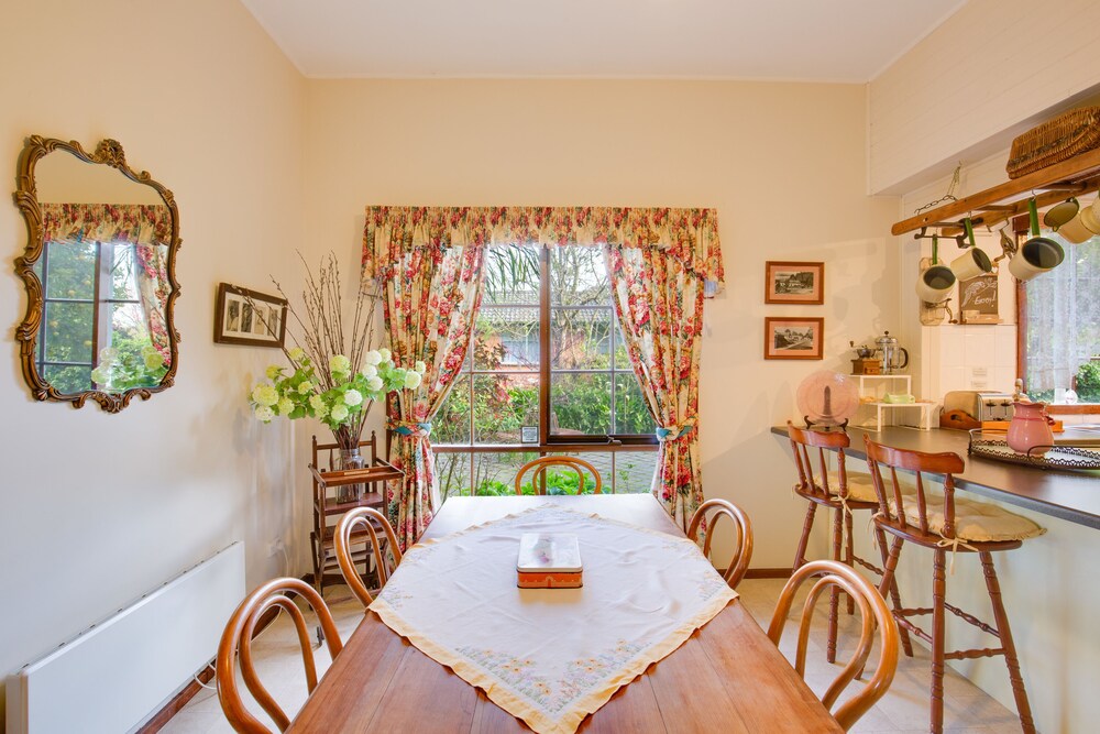The Heart of Emerald Bed & Breakfast