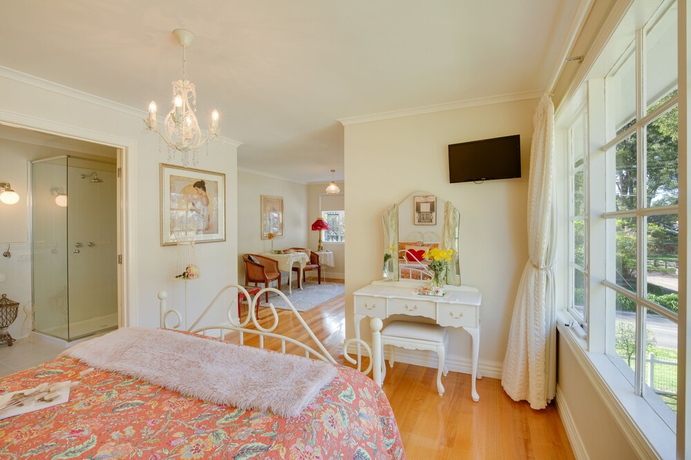 The Heart of Emerald Bed & Breakfast