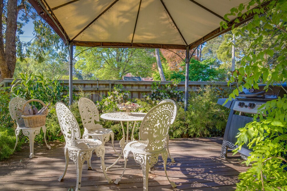 The Heart of Emerald Bed & Breakfast