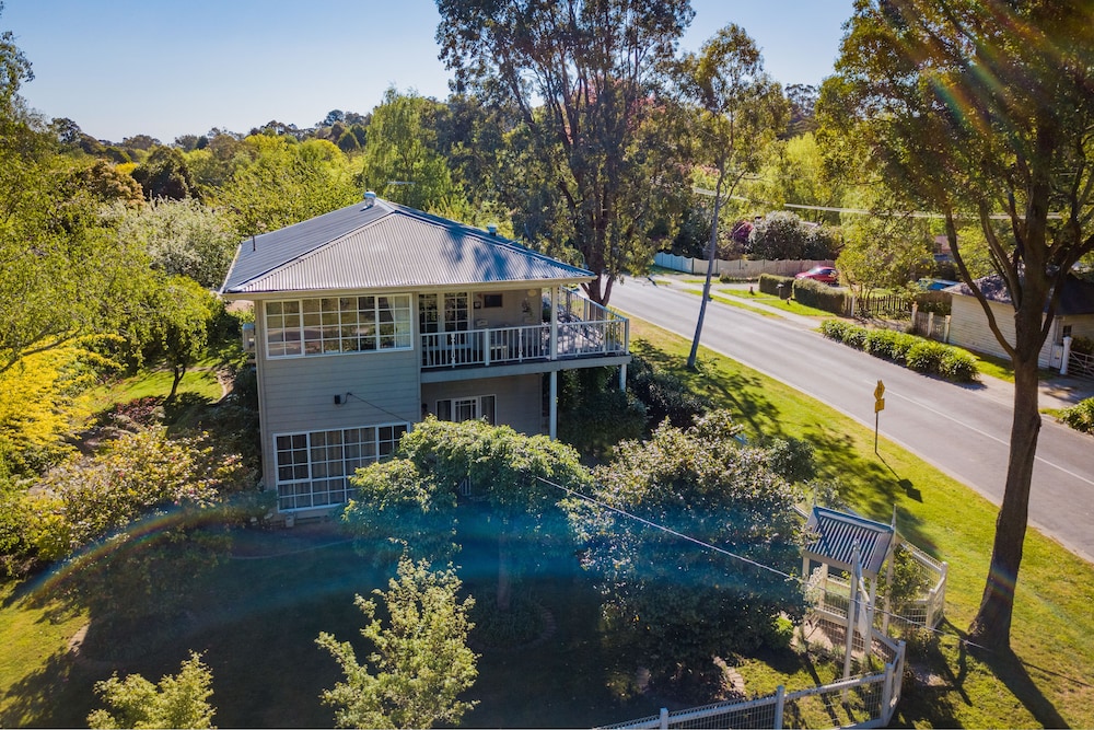 The Heart of Emerald Bed & Breakfast