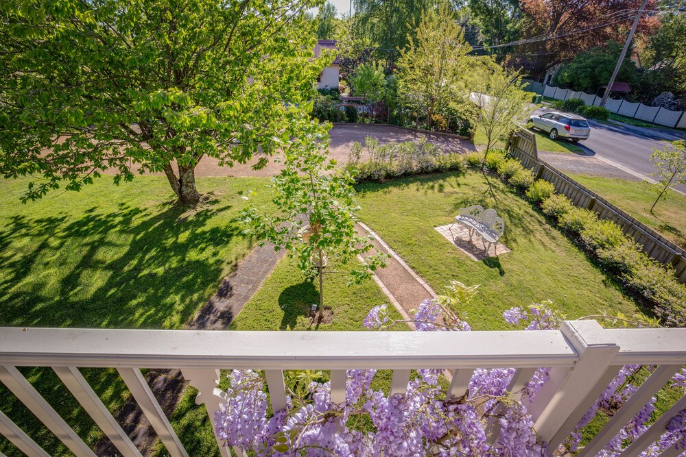 The Heart of Emerald Bed & Breakfast