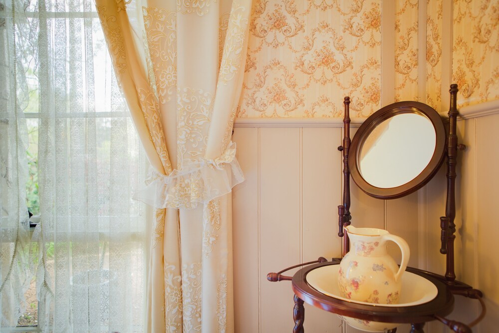 The Heart of Emerald Bed & Breakfast