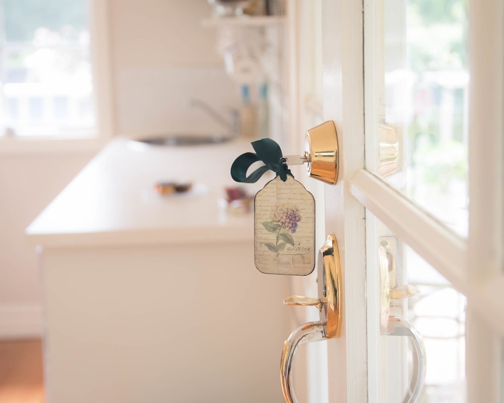 The Heart of Emerald Bed & Breakfast