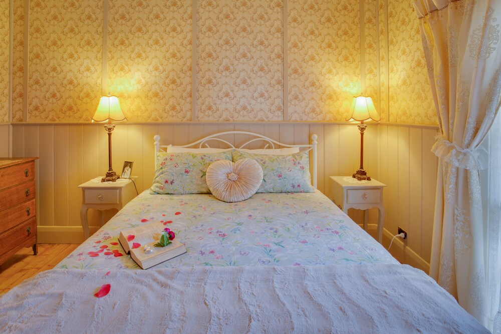 The Heart of Emerald Bed & Breakfast