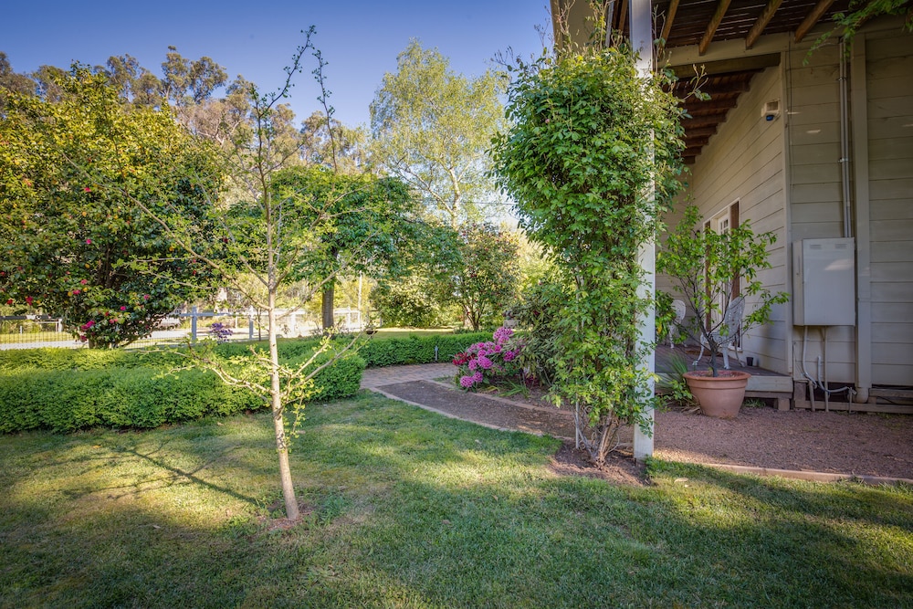 The Heart of Emerald Bed & Breakfast