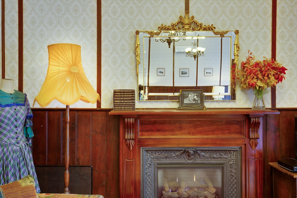 The Heart of Emerald Bed & Breakfast
