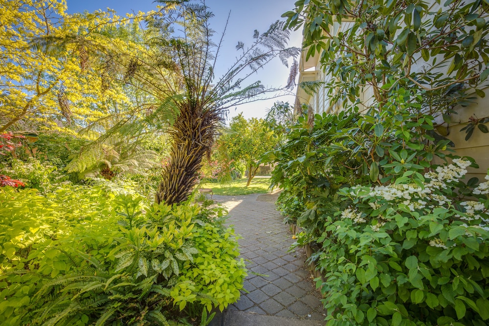 The Heart of Emerald Bed & Breakfast