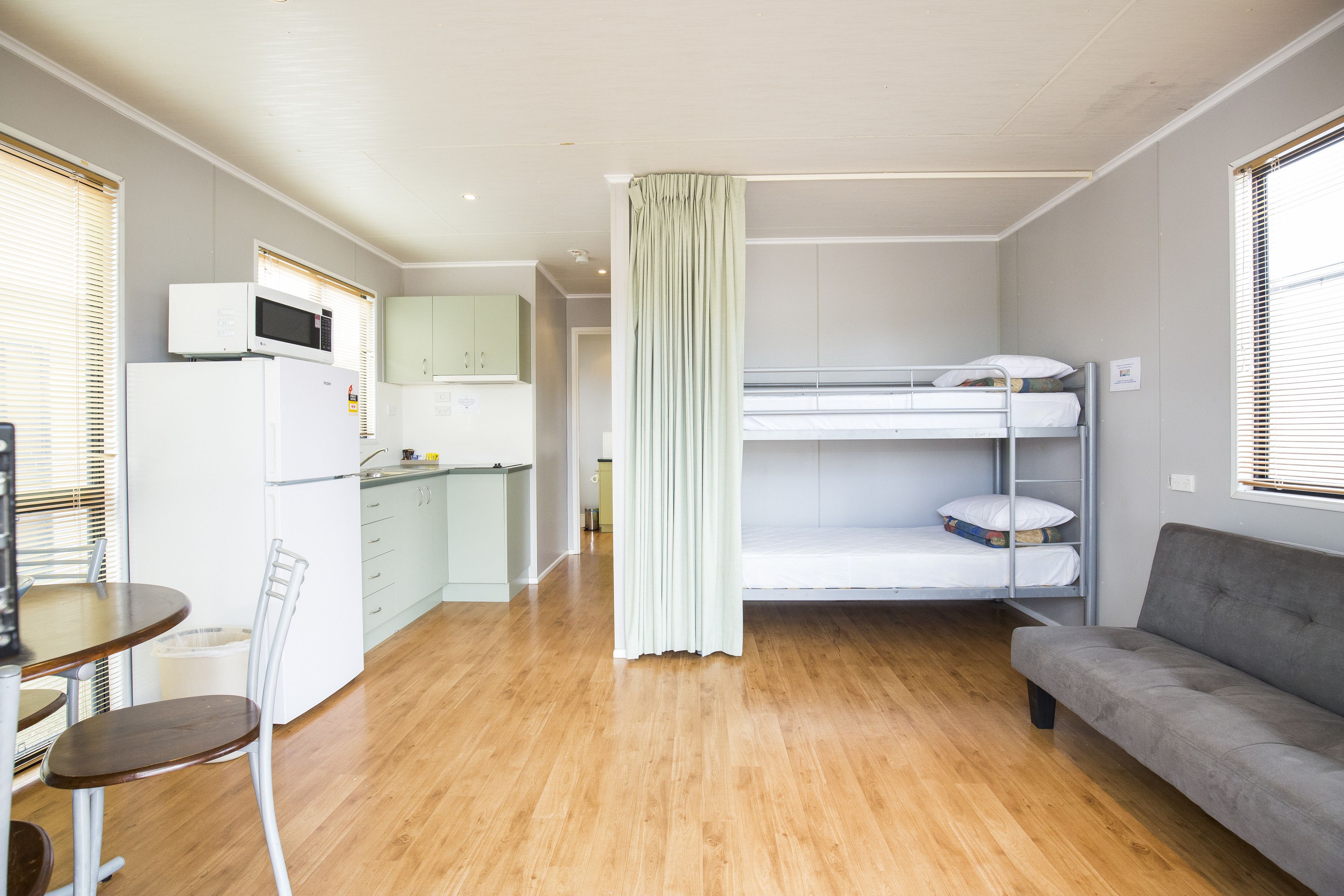 Secura Lifestyle Magnetic Gateway Townsville