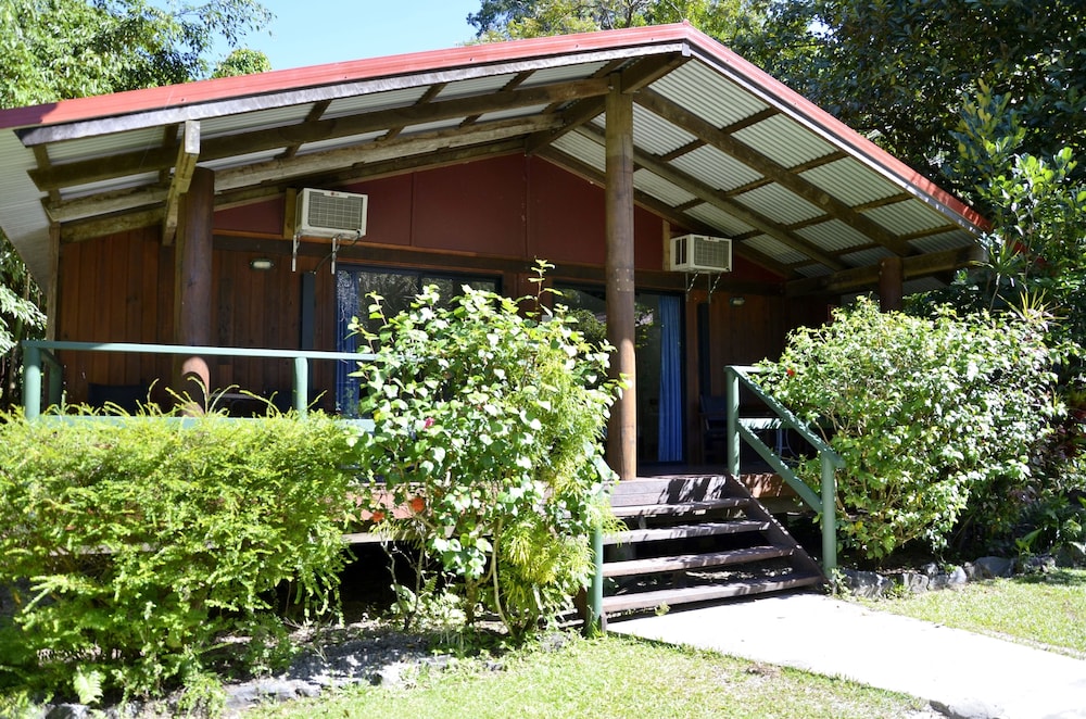 PKs Jungle Village - Hostel