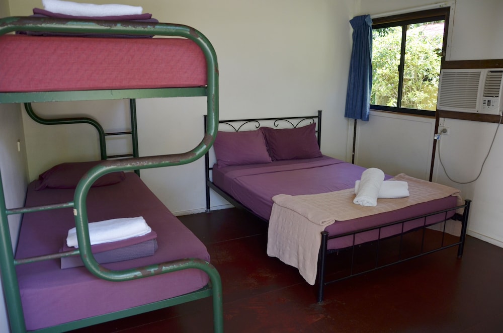 PKs Jungle Village - Hostel