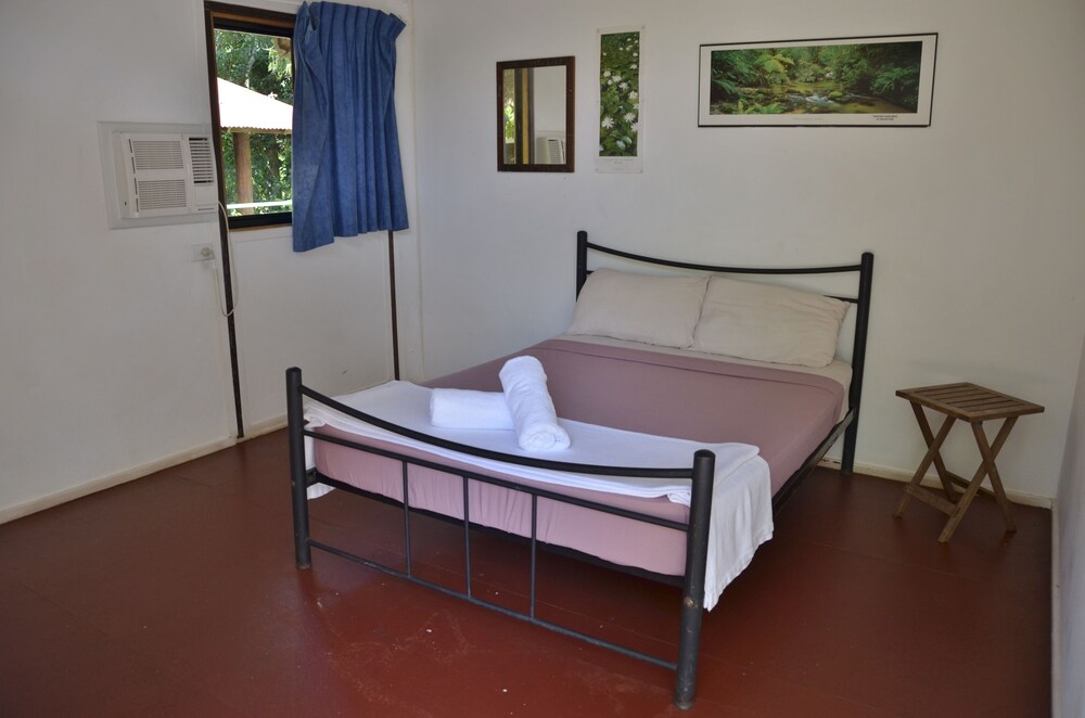 PKs Jungle Village - Hostel