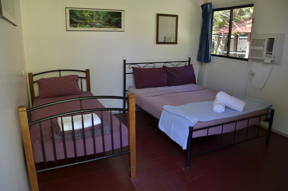 PKs Jungle Village - Hostel