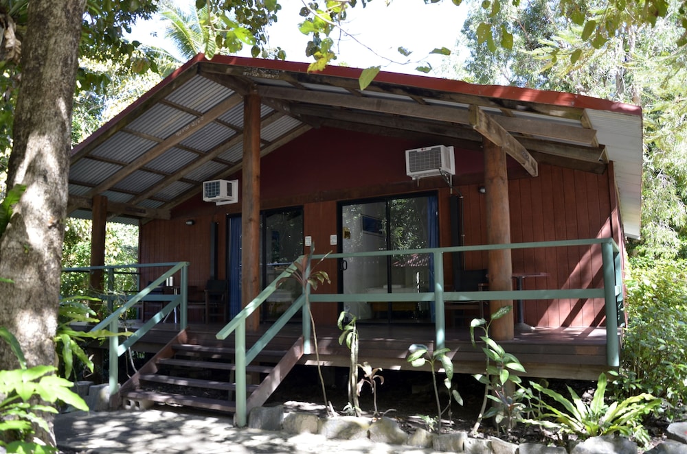 PKs Jungle Village - Hostel