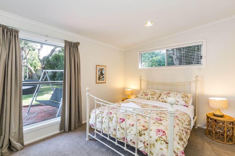 Room, Beachfront Cottages Torquay