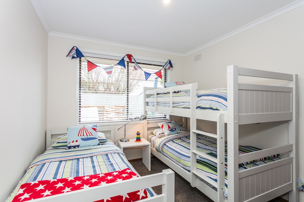 Children's theme room, Beachfront Cottages Torquay