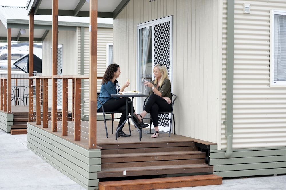 Porch, Riverside Cabin Park