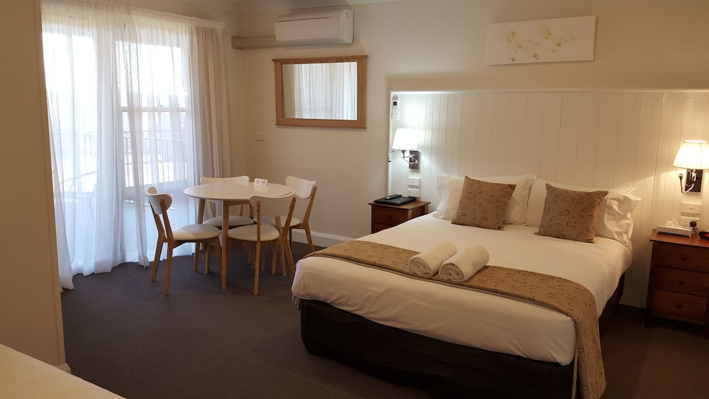 Gold Panner Motor Inn